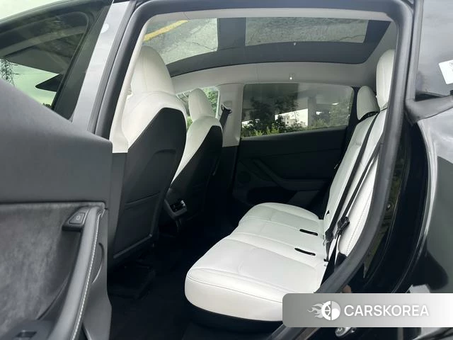 Tesla Model Y id 3993800 из Китая 13