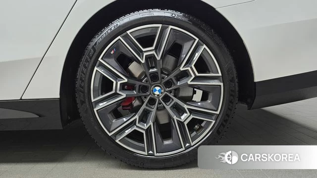 BMW 5 Series (G60) id 4539596 из Кореи 13