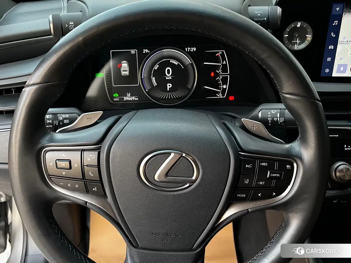 Lexus ES id 4547554 из Китая 13