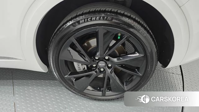 Genesis GV70 id 4186674 из Кореи 13