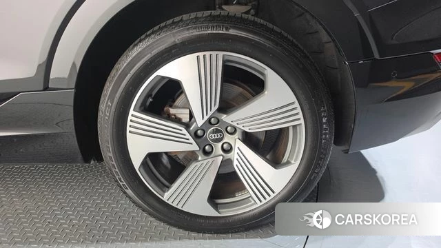 Audi e-Tron id 4721279 из Кореи 13