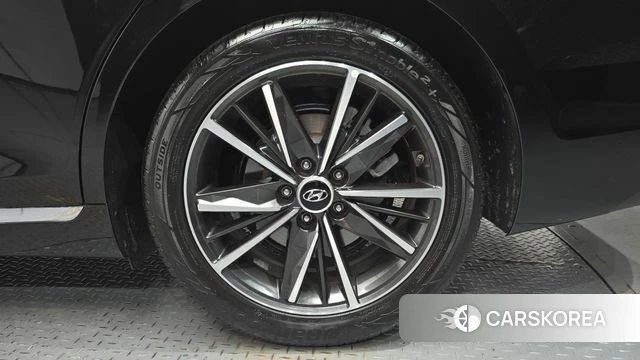 Hyundai The New Grandeur IG id 4619354 из Кореи 13