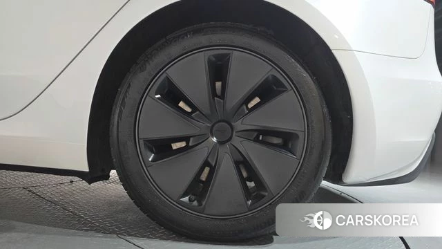 Tesla Model 3 id 4749241 из Кореи 13
