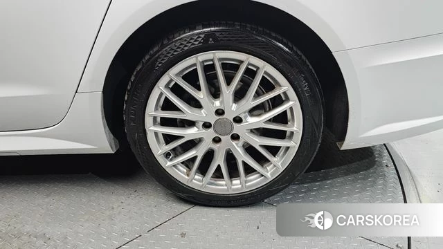Audi New A6 id 4471592 из Кореи 13