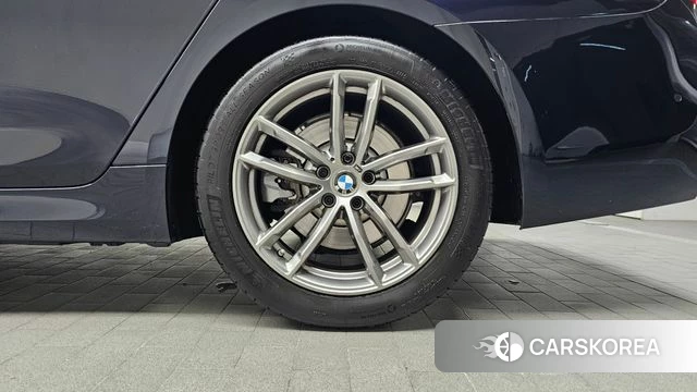 BMW 5 Series (G30) id 4284772 из Кореи 13
