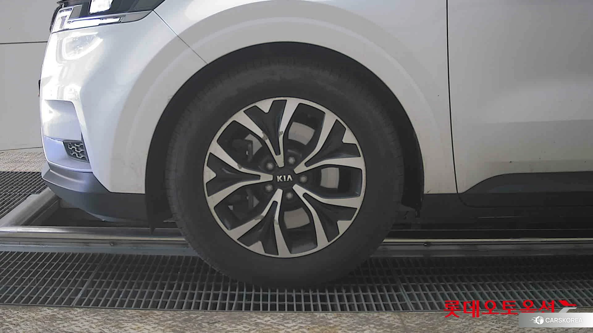 Kia Carnival id 3882158 из Кореи 13