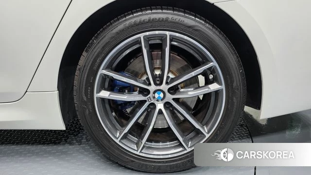 BMW 5 Series (G30) id 4855648 из Кореи 13