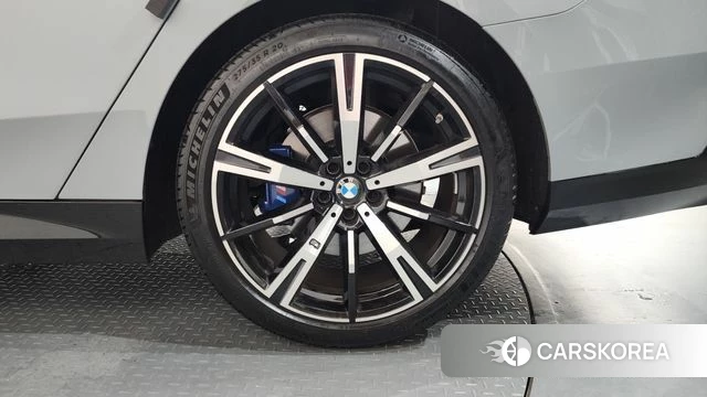 BMW 5 Series (G60) id 4743986 из Кореи 13