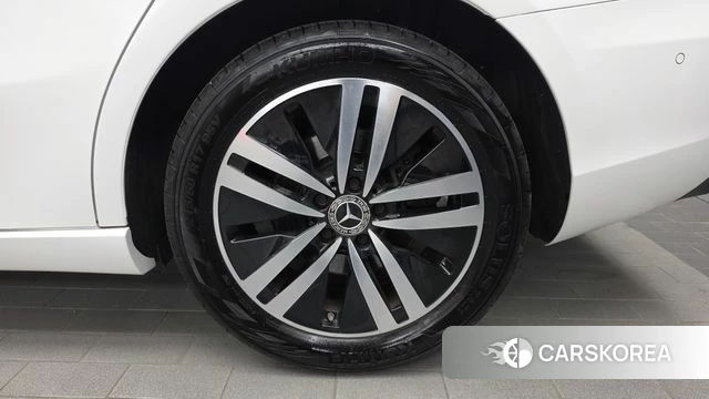 Mercedes-Benz A-Class W177 id 4774336 из Кореи 13
