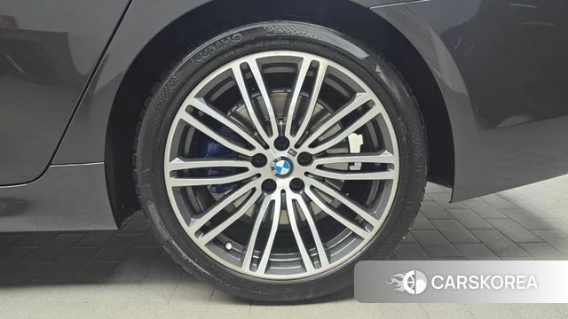 BMW 5 Series (G30) id 4196664 из Кореи 13