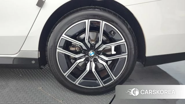 BMW 7 Series (G70) id 4571117 из Кореи 13