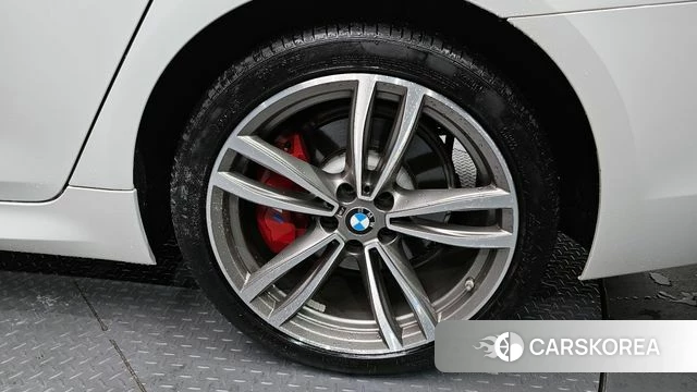 BMW 5 Series (G30) id 4351297 из Кореи 13