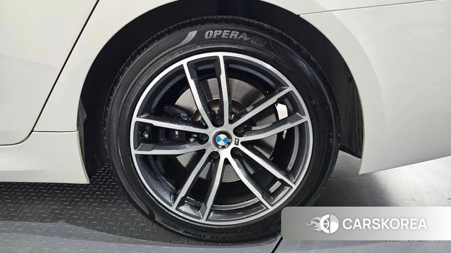 BMW 5 Series (G30) id 4410149 из Кореи 13