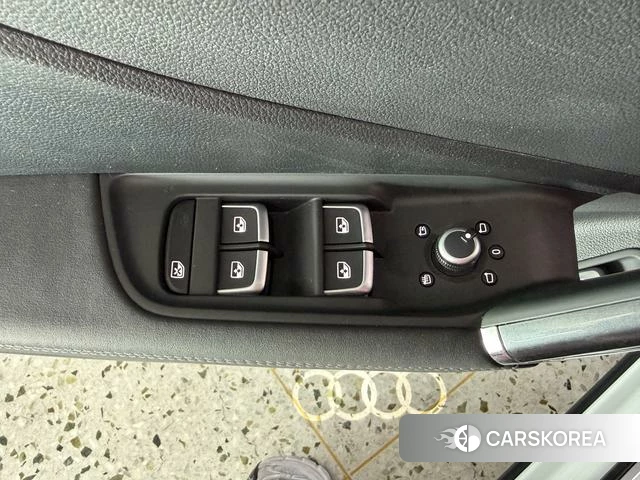 Audi Q2L id 4314578 из Китая 13