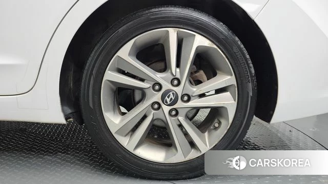 Hyundai Avante AD id 4610478 из Кореи 13
