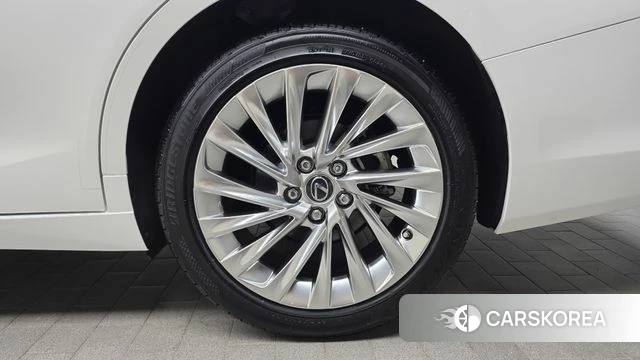 Lexus ES300h 7th generation id 4725055 из Кореи 13