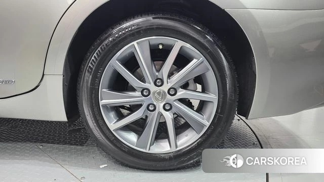 Lexus New ES300h id 4311116 из Кореи 13