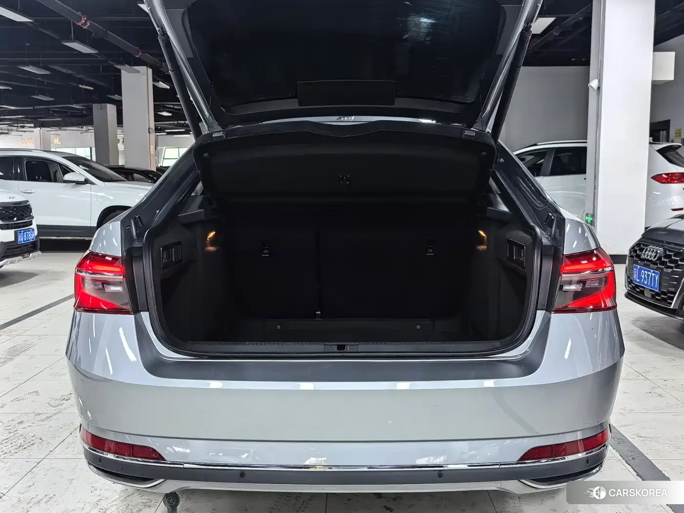 Skoda Superb id 4653951 из Китая 13
