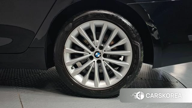 BMW 5 Series (G30) id 4907182 из Кореи 13