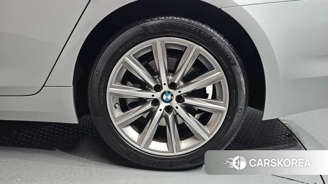 BMW 5 Series (G30) id 4356802 из Кореи 13