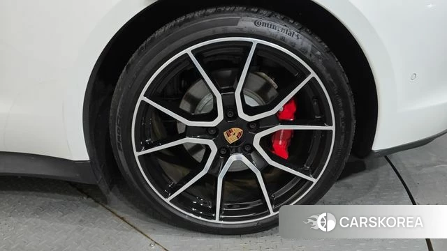 Porsche Taycan id 4381055 из Кореи 13