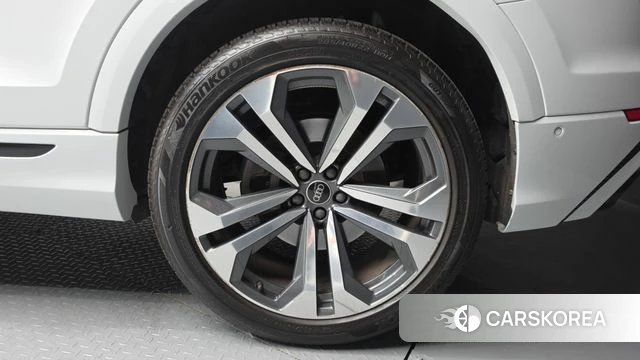 Audi Q8 (4M) id 4534027 из Кореи 13