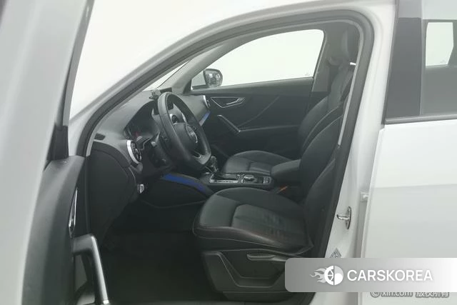 Audi Q2L id 4213664 из Китая 13