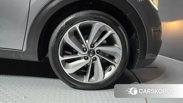 Kia Niro id 4477622 из Кореи 13