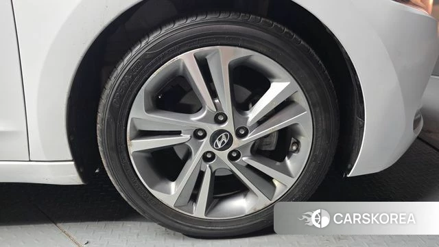 Hyundai Avante AD id 4605414 из Кореи 13