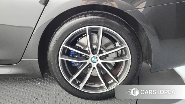 BMW 5 Series (G30) id 4434770 из Кореи 13
