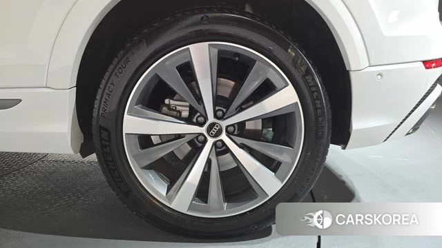 Audi Q8 (4M) id 4293555 из Кореи 13