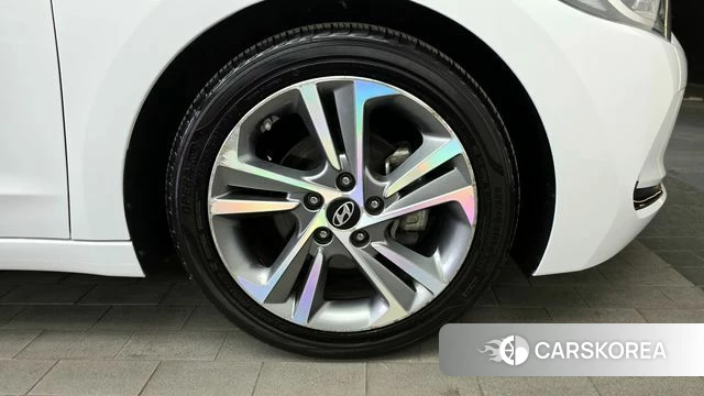 Hyundai Avante AD id 4356958 из Кореи 13