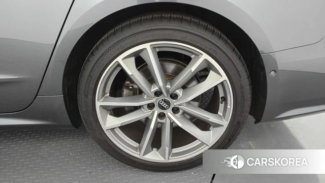 Audi A7 (4K) id 4625039 из Кореи 13