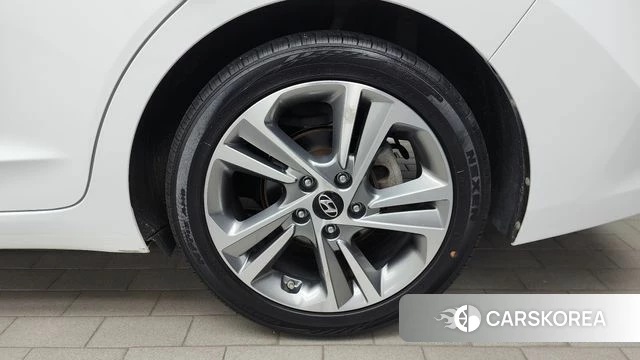 Hyundai Avante AD id 4596142 из Кореи 13