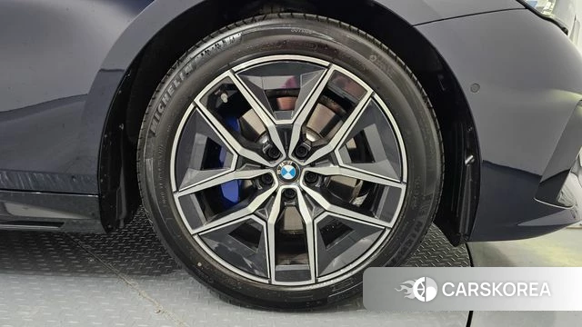 BMW 5 Series (G60) id 4266182 из Кореи 13