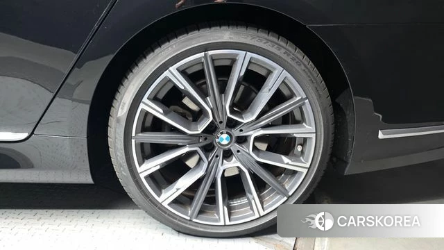 BMW 7 Series (G11) id 4794136 из Кореи 13