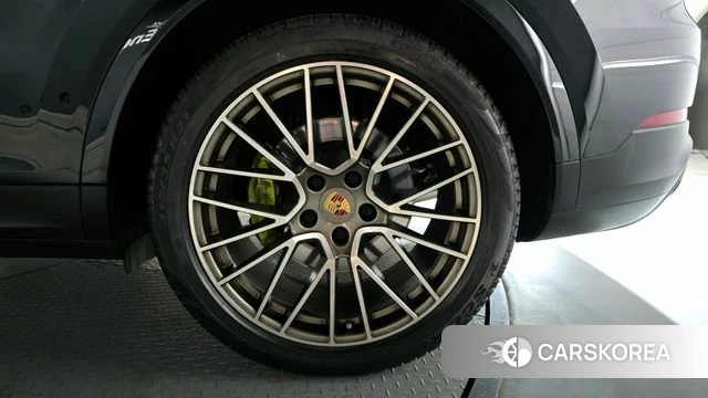 Porsche Cayenne (PO536) id 4360801 из Кореи 13