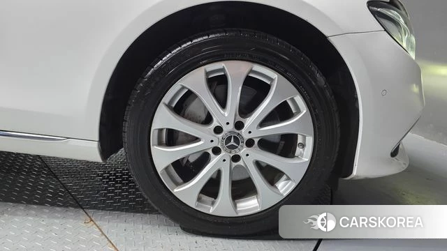 Mercedes-Benz E-Class W213 id 4703221 из Кореи 13