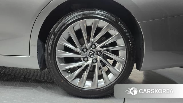 Lexus ES300h 7th generation id 4834544 из Кореи 13