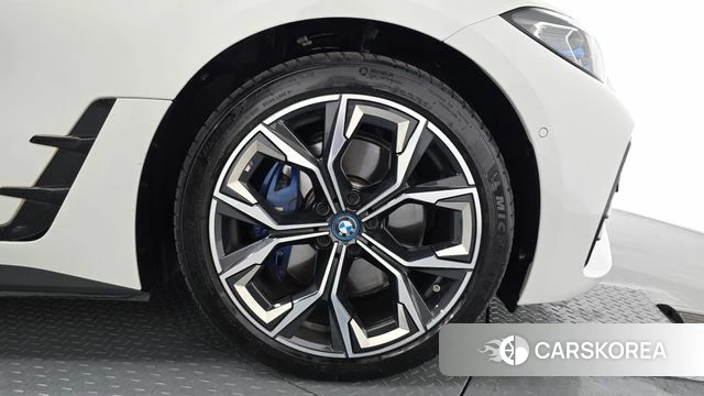BMW i4 id 4763046 из Кореи 13