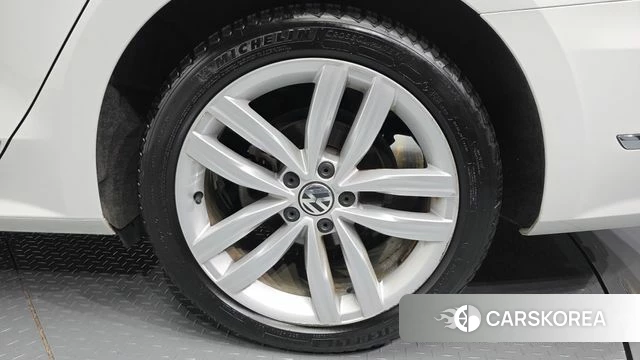 Volkswagen The New Passat id 4633116 из Кореи 13