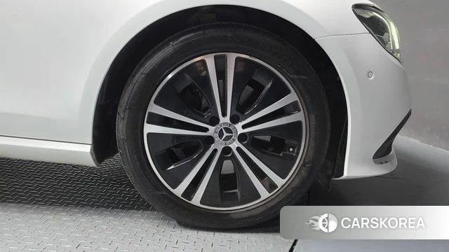 Mercedes-Benz E-Class W213 id 4894399 из Кореи 13