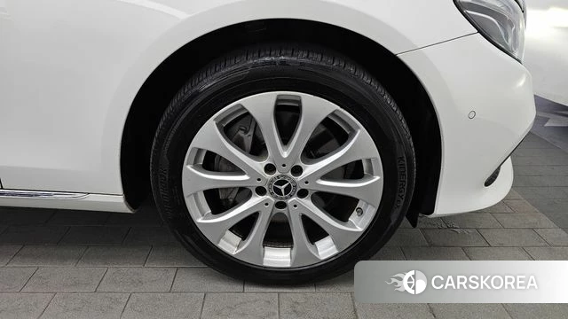 Mercedes-Benz E-Class W213 id 4304628 из Кореи 13