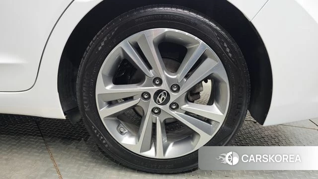 Hyundai Avante AD id 4251248 из Кореи 13