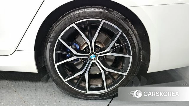 BMW 5 Series (G30) id 4309255 из Кореи 13