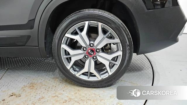 Kia Seltos id 4496128 из Кореи 13
