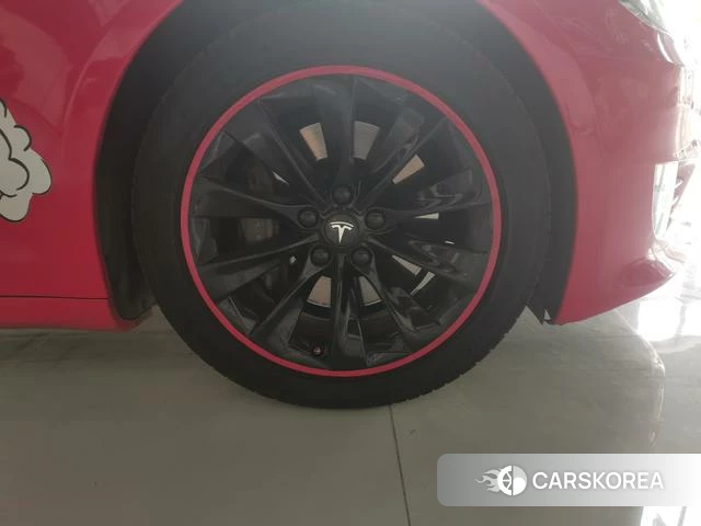 Tesla Model S id 4240268 из Китая 13