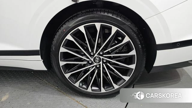 Hyundai Grandeur (GN7) id 4243768 из Кореи 13