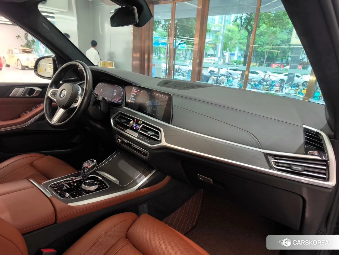 BMW X7 id 4498772 из Китая 13
