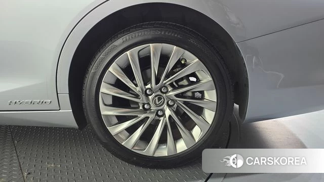 Lexus ES300h 7th generation id 4726666 из Кореи 13